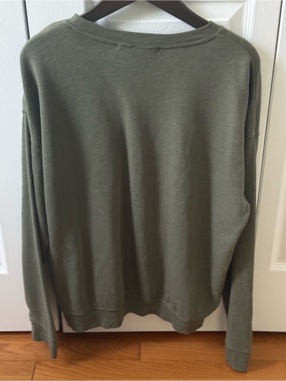 Altar’d State Colorado Rock Mountains Crewneck in Green - Picture 3 of 5